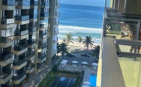 Apartamento Pé na Areia Barra da Tijuca